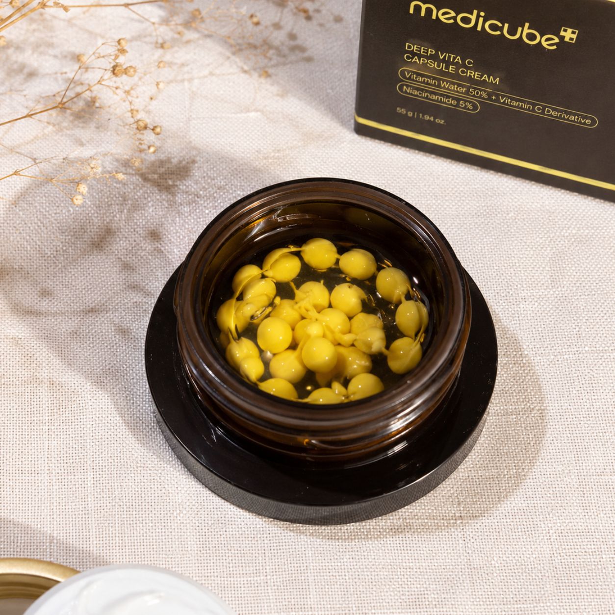 Medicube Deep Vita C Capsule Cream 55g — Brightening Capsule Cream for Dark Spots, view 3